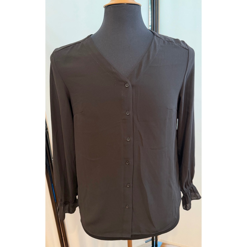 T Tahari Womens M Black V-Neck Button Front Blouse Ruffle Cuff Long Sleeve Top